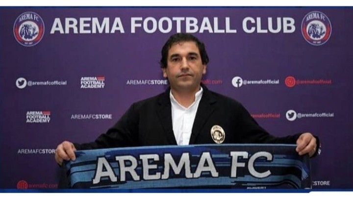 Pelatih Kepala Arema FC, Eduardo Almeida saat diperkenalkan kepada publik. (Instagram: @eduardo_almeida_coach)