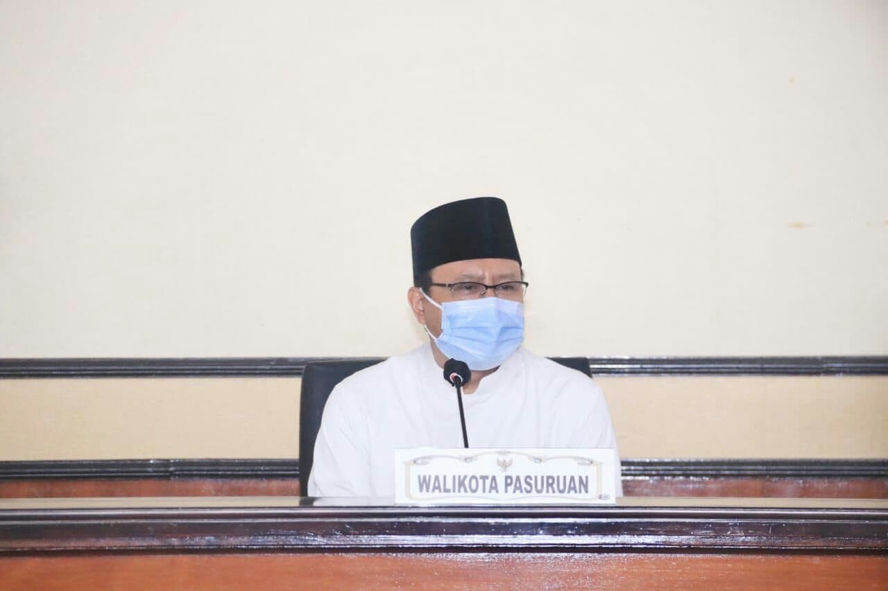 Walikota Pasuruan Saifullah Yusuf memimpin rapat koordinasi penanganan Covid-19 di Kota Pasuruan. (Foto: Istimewa)