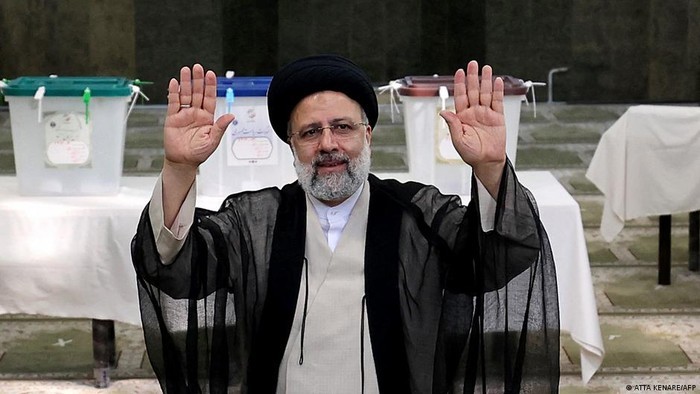 Hakim garis keras, Ebrahim Raisi terpilih jadi presiden Iran. (Foto: reuters)