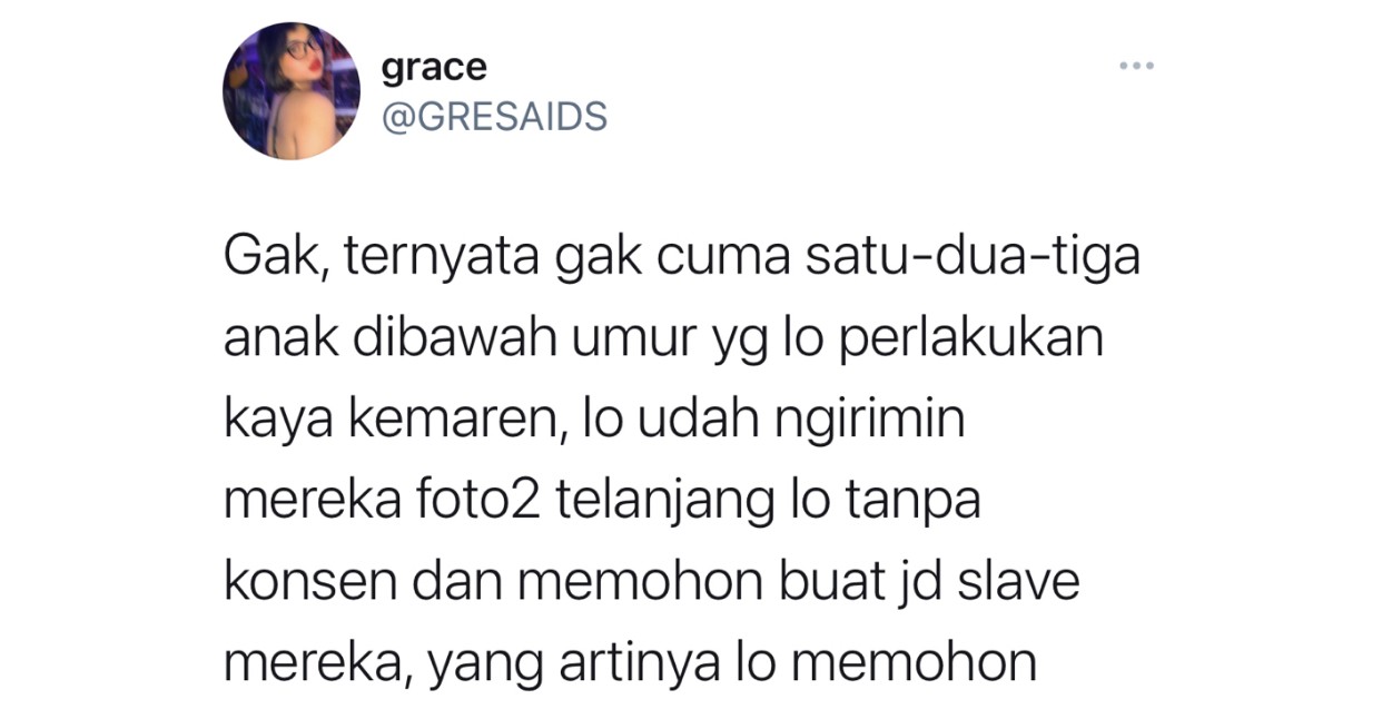 Potongan postingan Twitter, perihal pelakuan seksual yang dilakukan salah satu pegawai kedai kopi di Surabaya (Foto: @GRESAIDS)