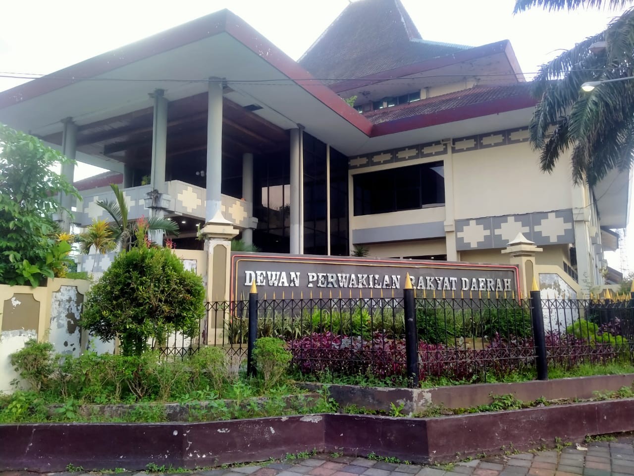 Gedung DPRD Jember (Foto: Rusdi/ngopibareng.id)