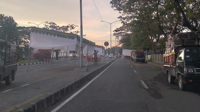 Suasana lengang di Posko Penyekatan Suramadu sisi Surabaya, Rabu 23 Juni 2021. (Foto: Istimewa)