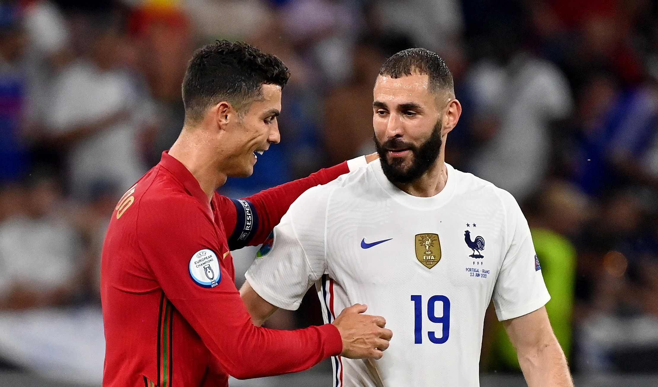 Cristiano Ronaldo dan Karim Benzema bereuni dan menghasilkan rekor saat Portugal vs Prancis di matchday Grup F Euro 2020, Kamis 24 Juni 2021 di Ferenc Puskas Stadium. (Foto: Twitter/@EURO2020)
