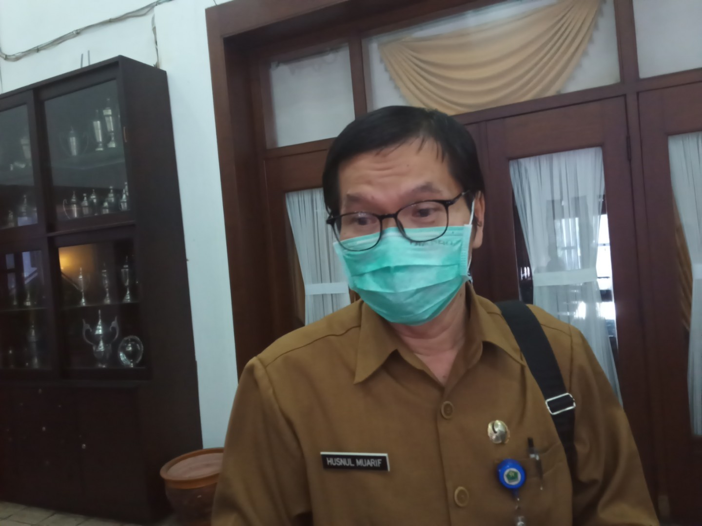 Kepala Dinas Kesehatan (Dinkes) Kota Malang, dr Husnul Mu'arif saat berada berada di Balaikota Malang (Foto: Lalu Theo/ngopibareng.id)