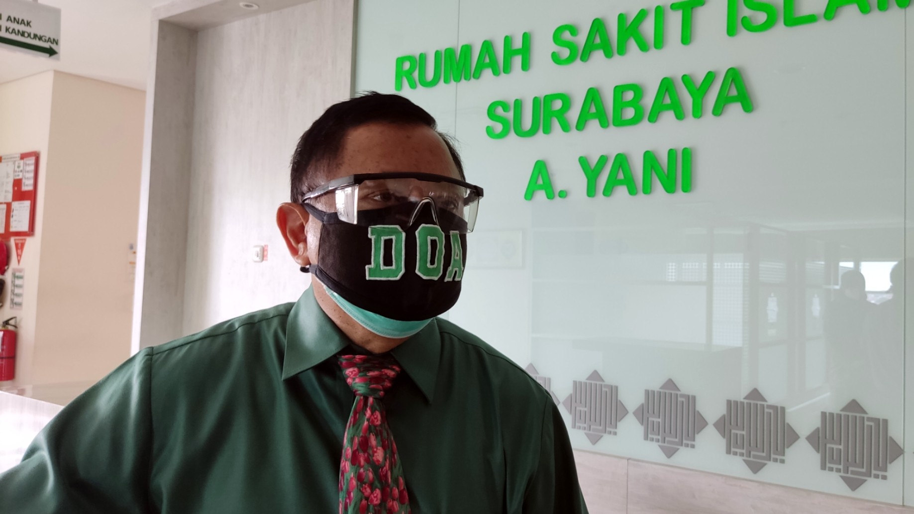 Ketua PERSI Jatim, dr Dodo Anando saat ditemui di RSI A Yani, Surabaya, Senin 28 Juni 2021. (Foto: Fariz Yarbo/Ngopibareng.id)