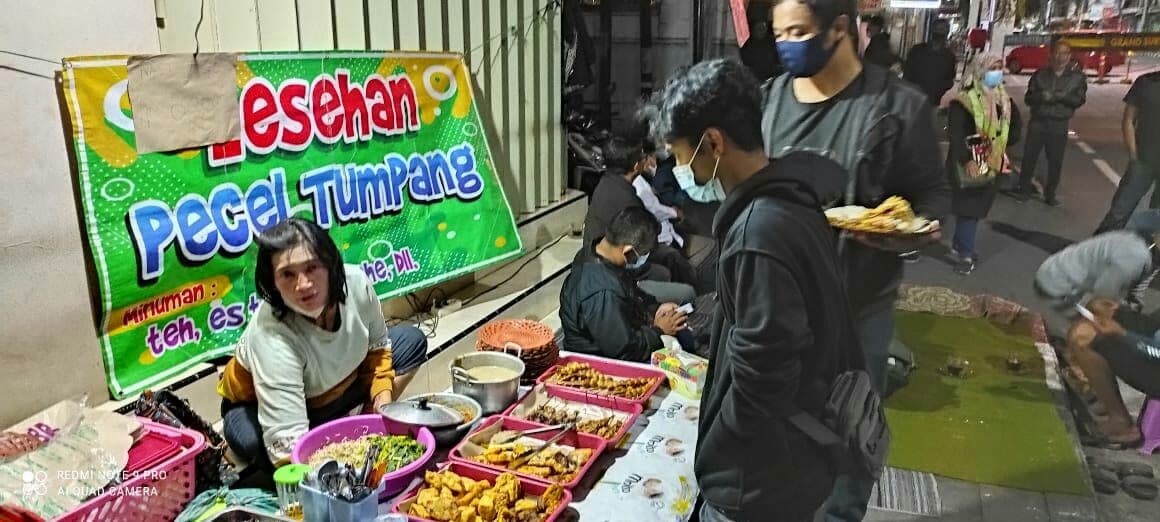 Wisata kuliner pecel Dhoho di Kediri terdampak PPKM Darurat. (Foto: Fandhy Plesmana/Ngopibareng.id)