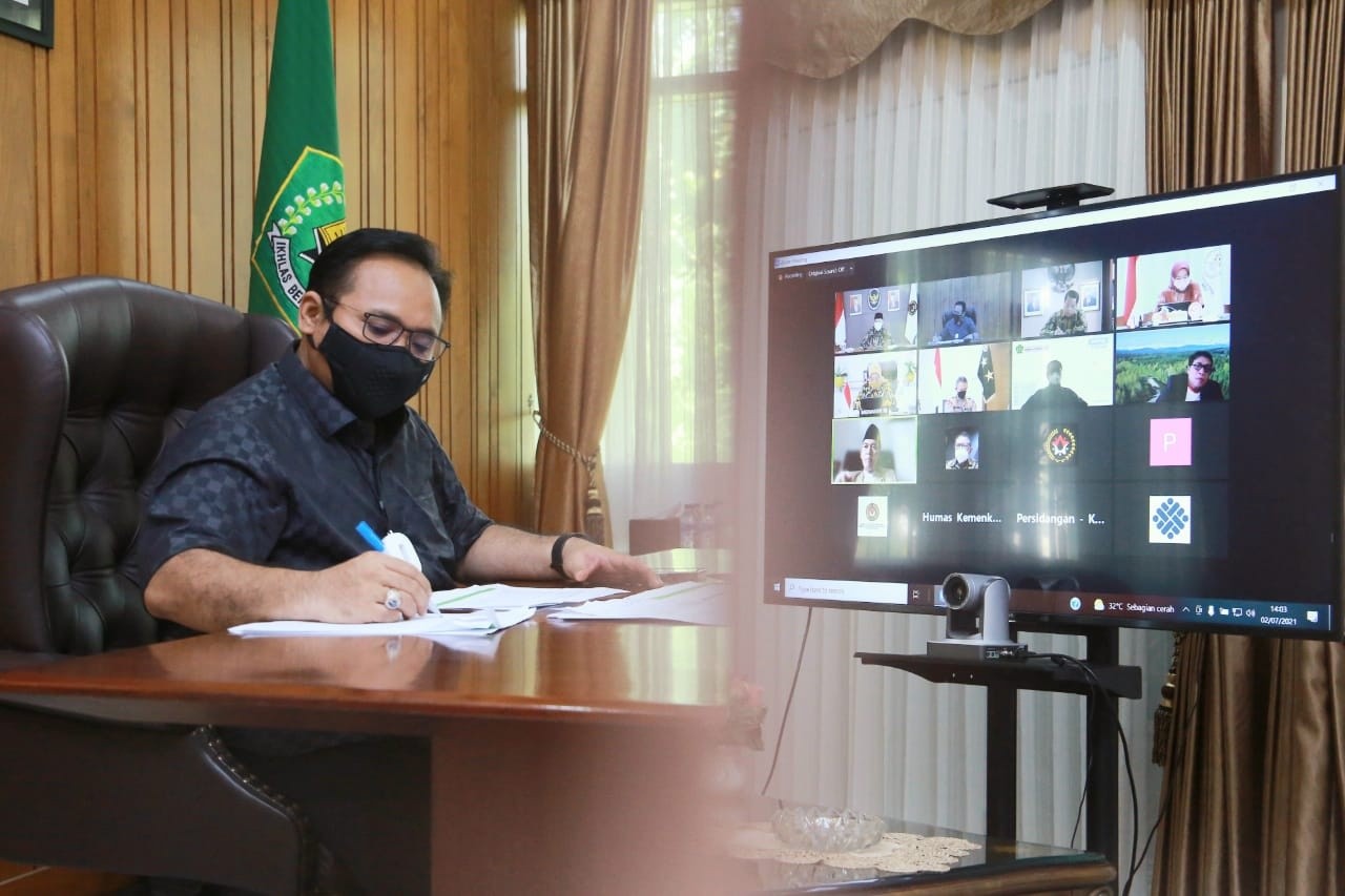 Menag Yaqut Cholis Coumas di kantornya, Kantor Kementerian Agama Jakarta. (Foto: Istimewa)