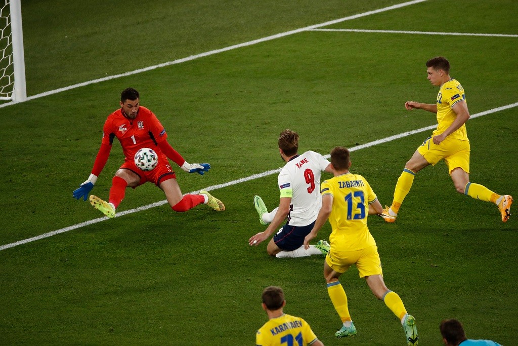 Harry Kane menyumbang dua gol saat laga timnas Inggris vs Ukraina di di Stadion Olimpico, Roma, Minggu 4 Juli 2021 dini hari waktu Indonesia. (Foto: Twitter)