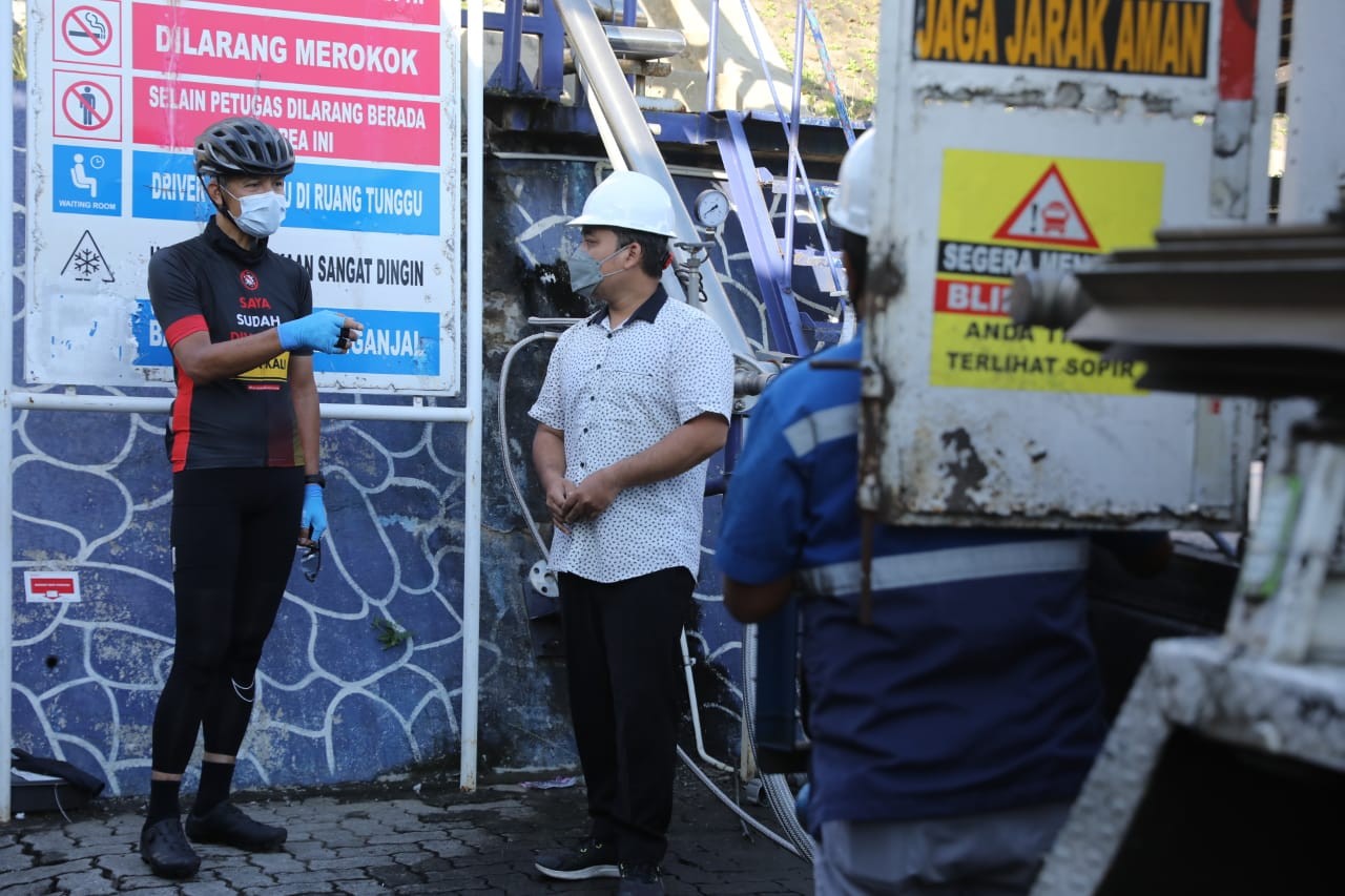 Gubernur Jawa Tengah (Jateng), Ganjar Pranowo cek distribusi oksigen akibat pemadaman listrik. (Foto: Istimewa)