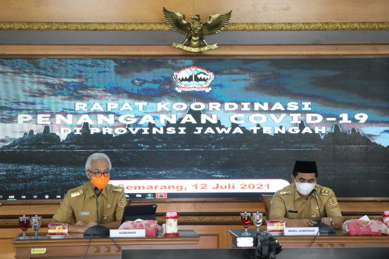 Gubernur Jawa Tengah Ganjar Pranowo meminta warga Jateng yang melakukan isoman untuk melapor ke RT dan RW masing-masing agar memudahkan pemerintah mendistribusikan paket obat gratis dari pemerintah pusat dalam waktu dekat. (Foto: Istimewa)