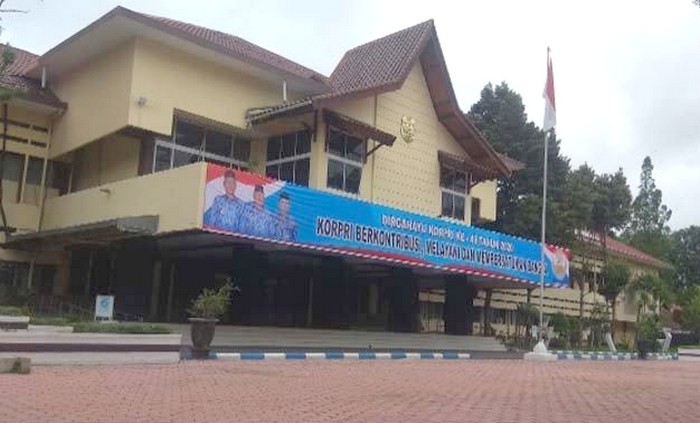 ASN semua OPD di lingkup Pemerintah Kabupaten Bondowoso Jawa Timur menerapkan Work From Home (WFH) mulai Senin, 12 Juli 2021 ini. (Foto: Guido Saphan/Ngopibareng.id).