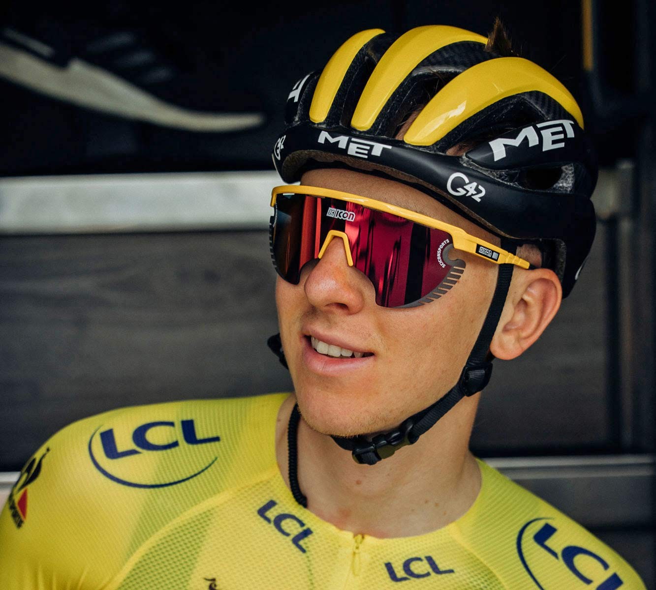 Scicon-AeroWing-Lamon-sunglasses digunakan oleh Tadeg Pogacar, pemegang yellow jersey Tour de France 2021. (Foto: Ist)