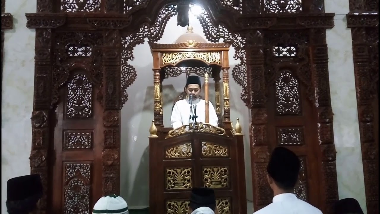 Khutbah di Masjid Ismail Papar Kediri, Jawa Timur. (Foto: Istimewa)