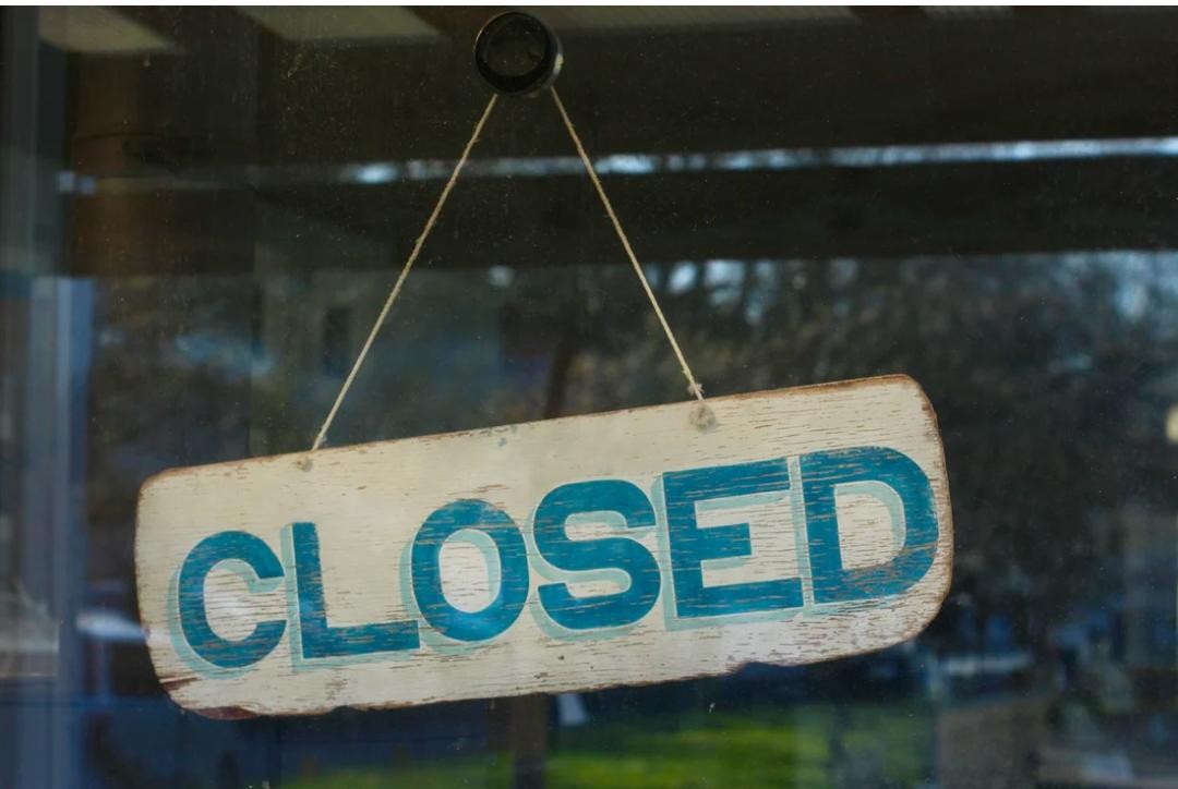 Ilustrasi toko tutup akibat PPKM Darurat (Foto: unsplash.com)
