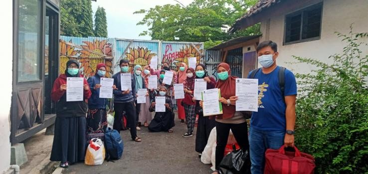 Warga yang dinyatakan sembuh dari Covid-19 diizinkan pulang ke rumah masing-masing. (Foto: Dok Pasuruan)