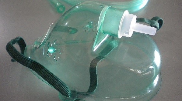 Ilustrasi masker oksigen. (Foto: Istimewa)