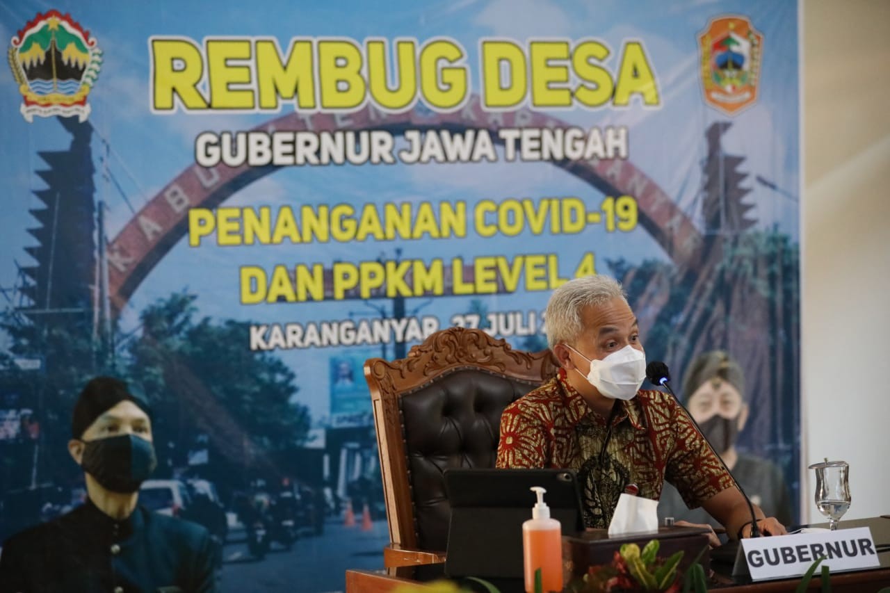 Gubernur Jawa Tengah Ganjar Pranowo mengingatkan kepada para kepala desa (kades) dan bidan untuk mengontrol kesehatan ibu hamil yang ada di desanya. (Foto: Dok Jateng)