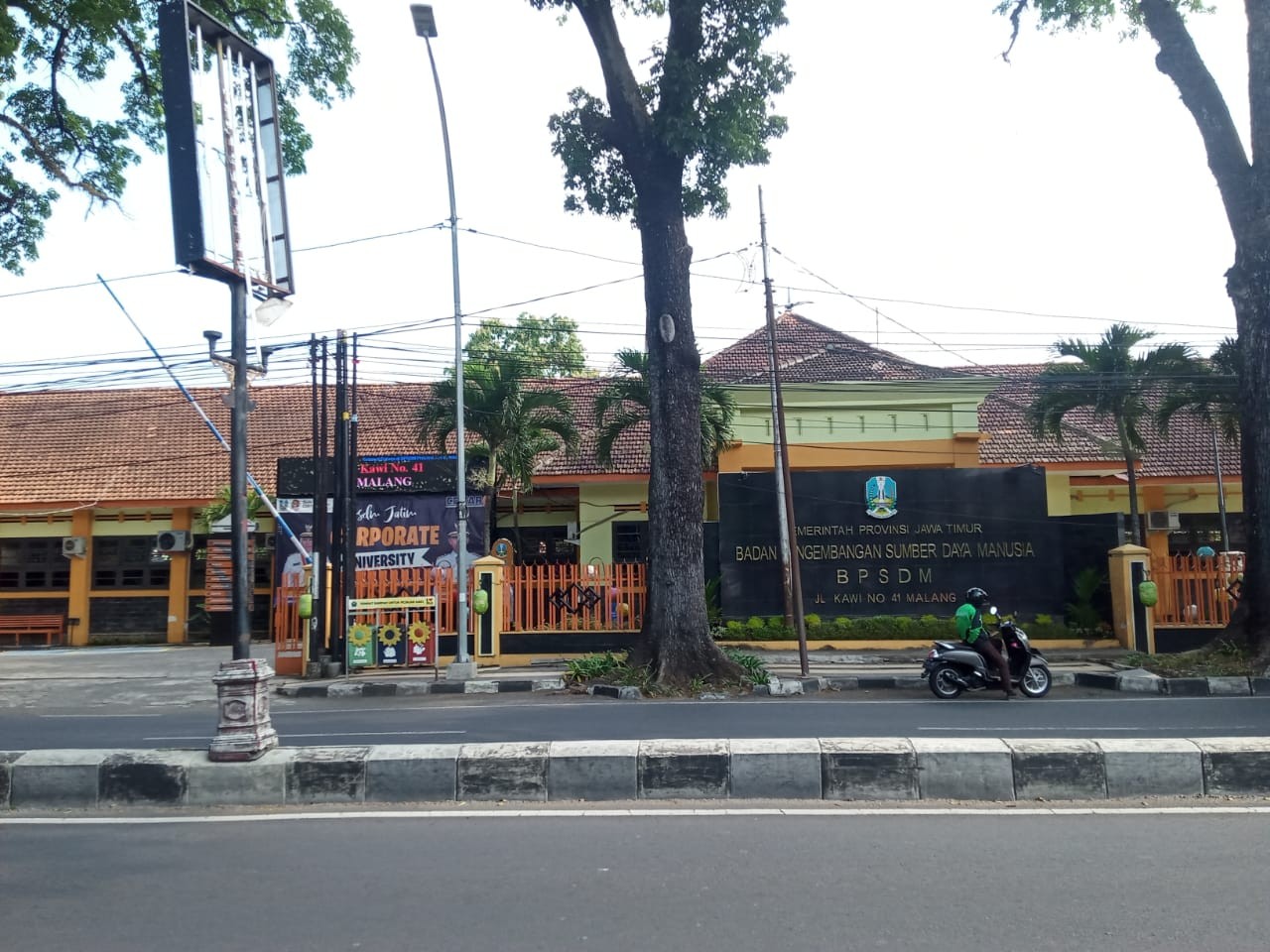 Safe house Covid-19 Kota Malang di Jalan Kawi (Foto: Lalu Theo/ngopibareng.id)