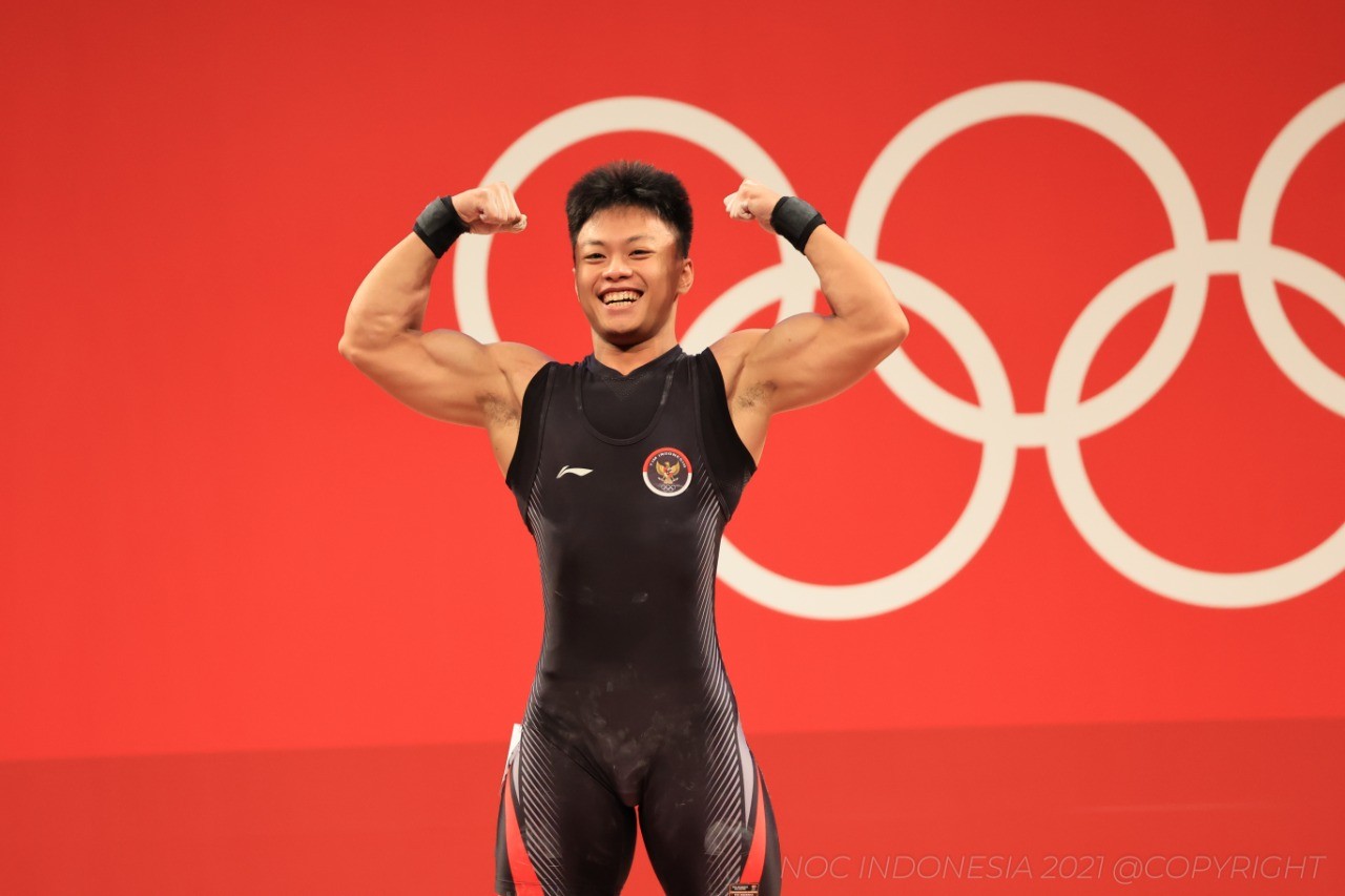 Rahmat Erwin Abdullah, lifter peraih medali perunggu di Olimpiade Tokyo 2020 (Foto: Dok KBRI Tokyo/Ngopibareng.id)