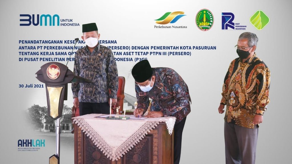 Gus Ipul menandatangani MoU dengan PTPN III (Persero)