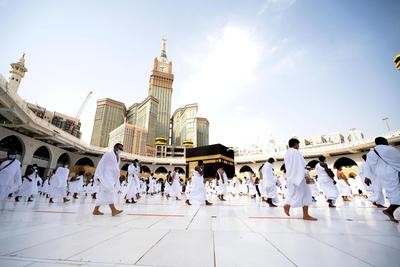 Arab Saudi akan kembali membuka untuk kunjungan umrah dan kunjungan turis asing 1 Agustus 2021 (Foto: Istimewa)