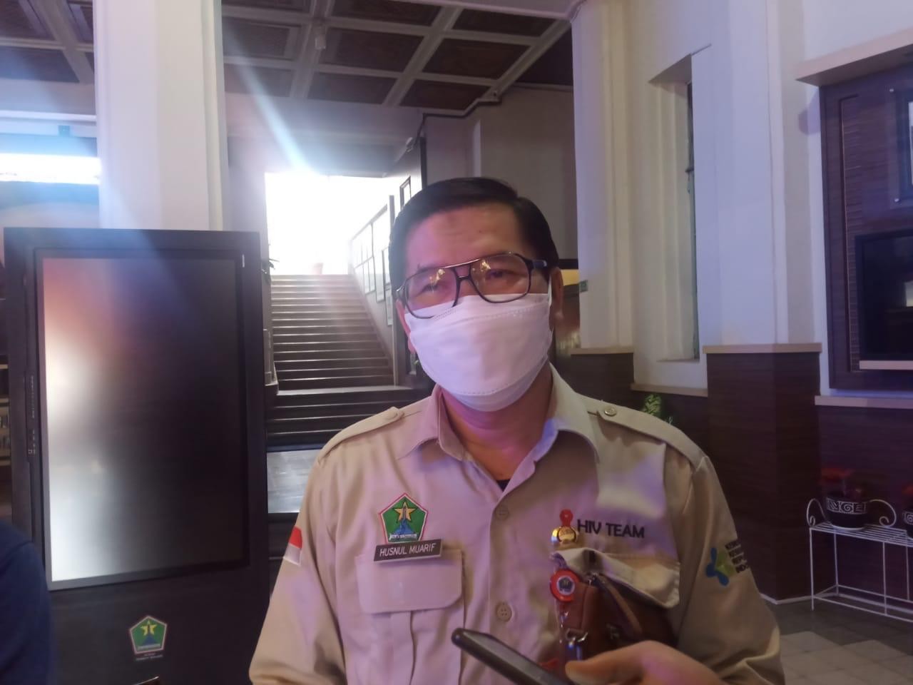 Kepala Dinas Kesehatan (Dinkes) Kota Malang, dr Husnul Mu'arif saat ditemui di Balaikota Malang, Jawa Timur. (Foto: Lalu Theo/Ngopibareng.id)