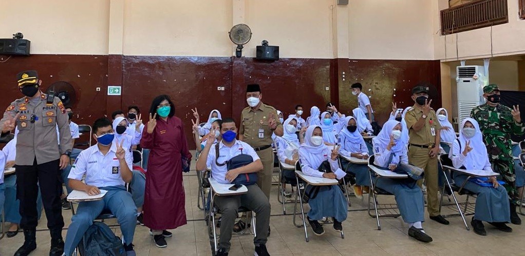 Ilustrasi Pelajar di Jawa tengah  yang bersiap menjalani vaksinasi Sinopharm di Jateng. (Foto: Istimewa)