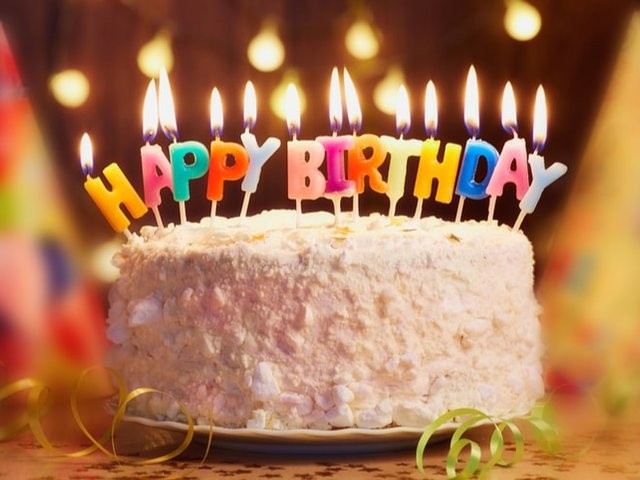 Ilustrasi kue ulang tahun yang dihiasi butter cream. (Foto: Istimewa)