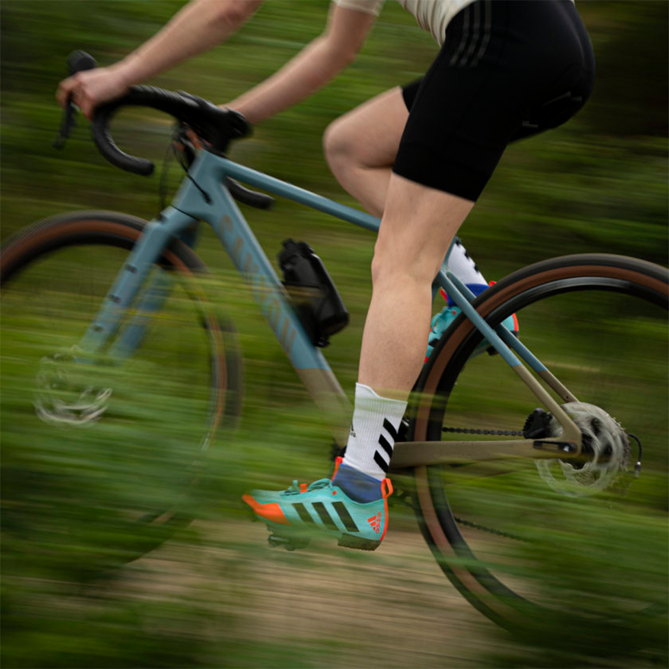 Adidas meluncurkan produk sepatu ketiga, Adidas Gravel Cycling Shoe. (Foto: Istimewa)