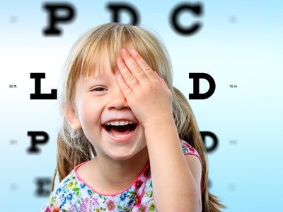 Ilustrasi tes penglihatan mata pada anak. (Foto: Istimewa)