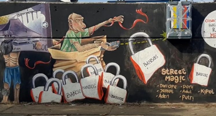Korupsi Bansos dalam lukisan dinding di FlyOver Cileungsi. (Foto: Istimewa)