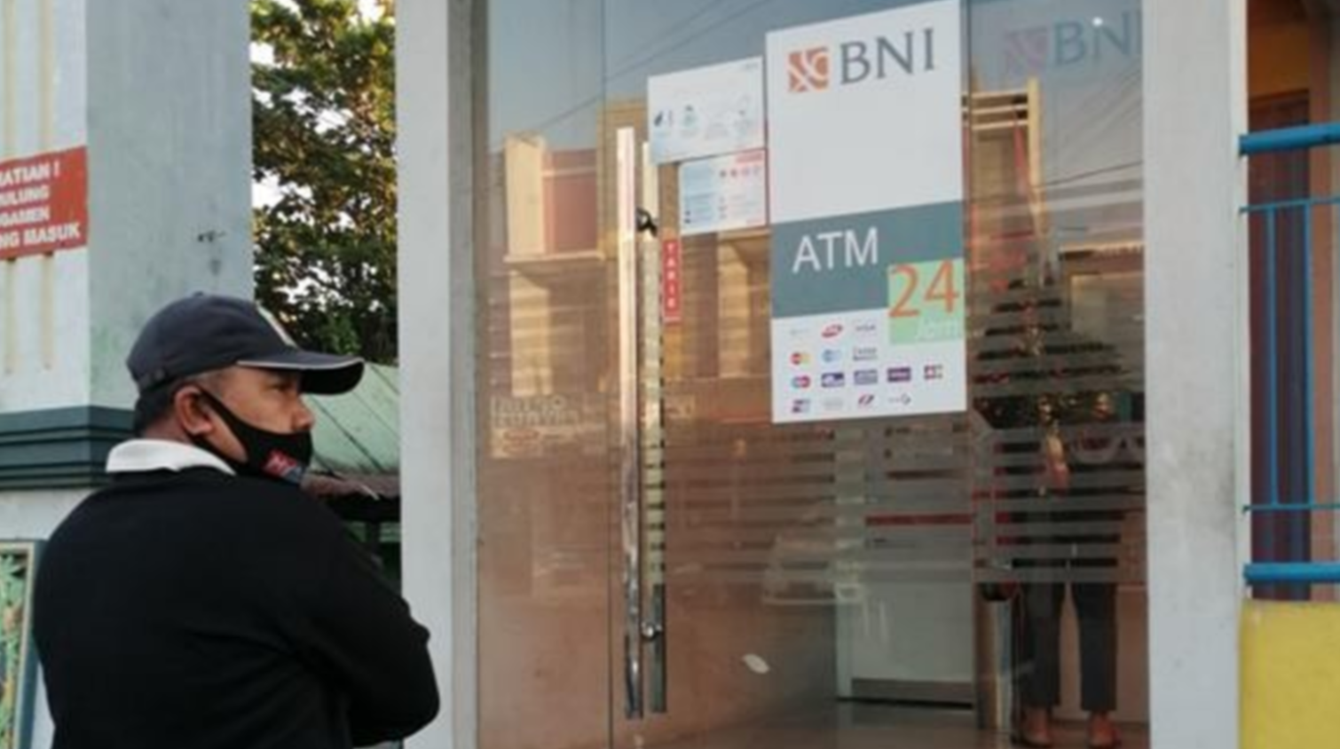 Mesin ATM BNI yang lokasinya disebut sebagai lokasi tarik tunai terakhir nasabah Bank Jatim yang saldonya raib. (Foto: ist)