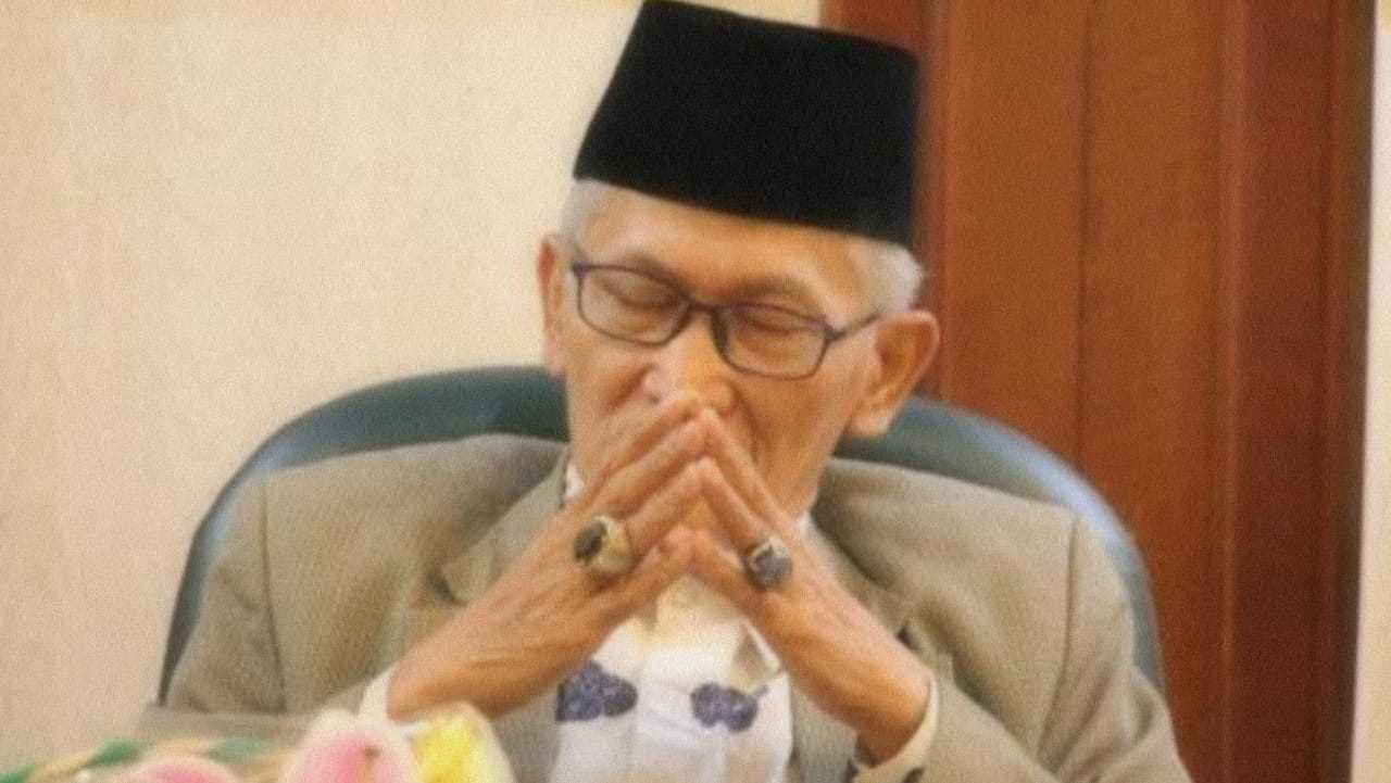 Kiai Miftachul Akhyar, Pengasuh Pesantren Miftachus Sunnah Kedung Tarukan Surabaya, Ketua Umum MUI. (Foto: Istimewa)