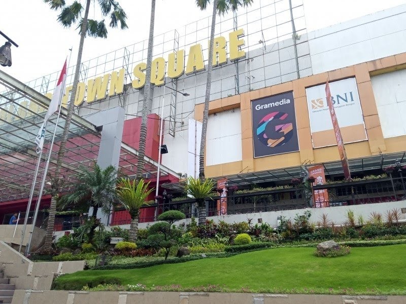 Salah satu pusat perbelanjaan di Kota Malang (Foto: Lalu Theo/ngopibareng.id)