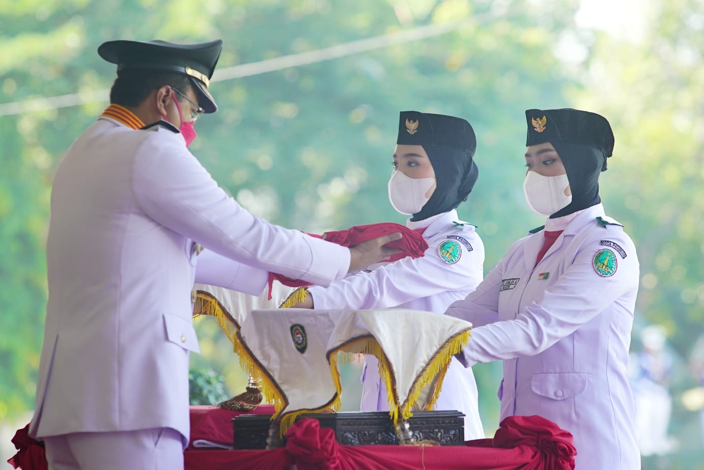 Walikota Pasuruan Saifullah Yusuf atau Gus Ipul saat memimpin upara detik-detik proklamasi kemerdekaan RI, Selasa 17 Agustus 2021. (Foto: Istimewa)