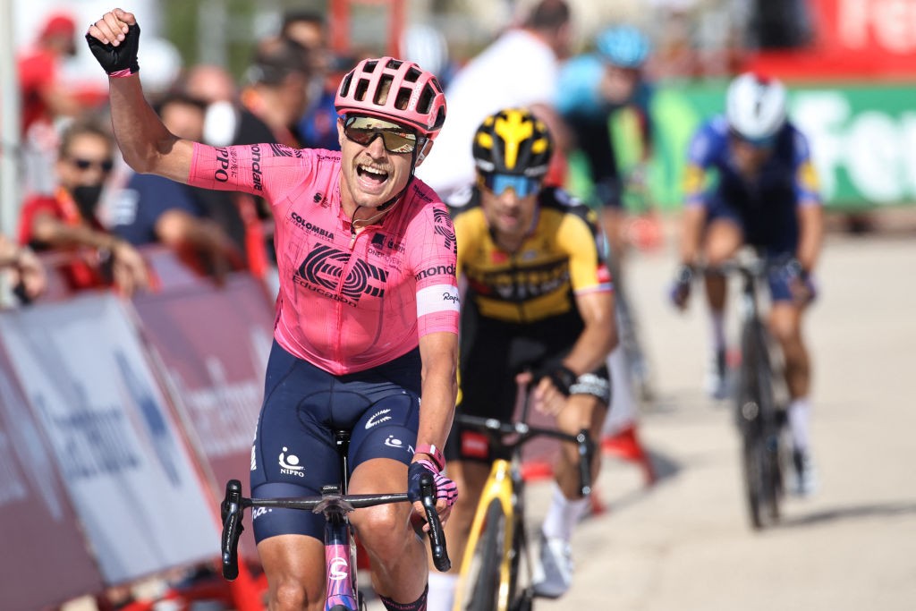 Magnus Cort (EF  Education-NIppo) berhasil menjadi juara etape 6 Vuelta a Espana. (Foto: Istimewa)