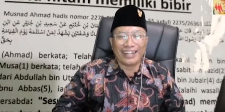 YouTube Muhammad Kece alias Kece Murtadin mengunggah konten yang menistakan agama Islam dan Nabi Muhammad SAW. (Foto: YouTube)