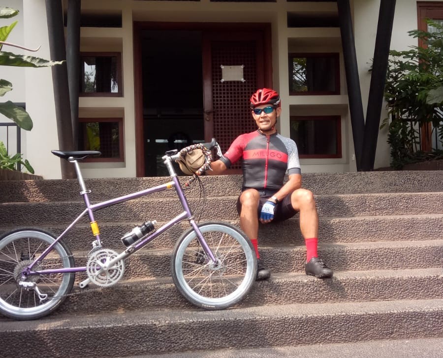 Edhie Natalis, pecinta sepeda  bersama Milugo Kirei yang sedang di uji coba-nya
