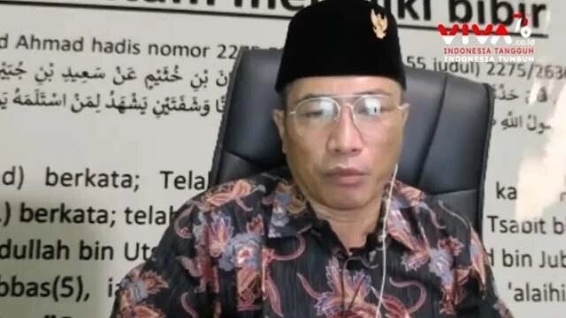 Bareskrim Polri menangkap Muhammad Kece di Bali. (Foto: Youtube)