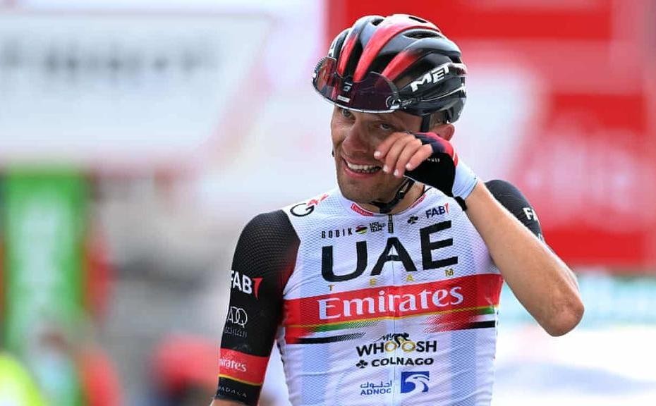 Kemenangan emosional Rafal Majka (UAE Team Emirates) di Vuelta a Espana etape 15. (Foto: Istimewa)