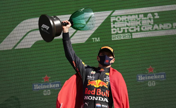 Pembalap Tim Red Bull Racing, Max Verstappen menang di Formula One (F1) GP Belanda 2021, Minggu 5 September. (Foto: Twitter F1)