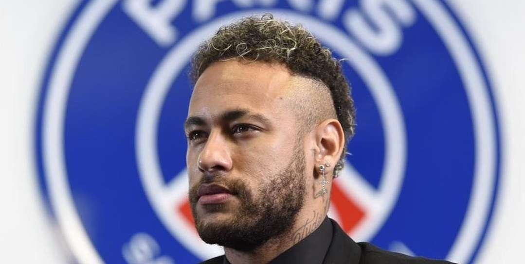 Bintang PSG Neymar Jr memiliki klausul aneh dalam kontraknya di PSG. (Foto: Twitter/@neymarjr)