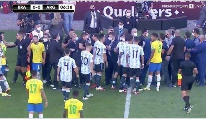 Laga Brasil vs Argentina di Kualifikasi Piala Dunia 2022 dihentikan oleh otoritas kesehatan dan pihak kepolisian Brasil, Senin 6 September 2021. (Foto: Twitter ESPN)