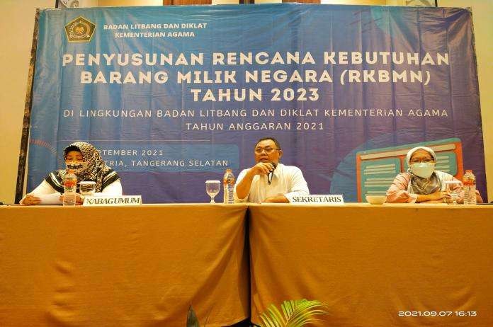 Sesban Muharam Marzuki membuka resmi kegiatan Penyusunan Rencana Kebutuhan Barang Milik Negara (RKBMN) Tahun 2023 di Hotel Atria Gading Serpong, Tangerang, Selasa 7 September 2021. (Foto: LibangKemenag)