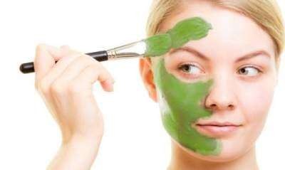 Ilustrasi daun katuk yang dibuat menjadi masker untuk menyehatkan kulit wajah. (Foto: Istimewa)