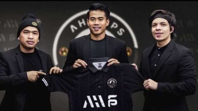 YouTuber Atta Halilintar bersama Putra Siregar (kiri), mengakuisisi klub PSG Pati yang musim ini berlaga di Liga 2. (Foto: Instagram AHHA PS Pati)