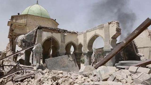 Sebiuah masjid yang dihancurkan di Hotan, Provinsi Xinjiang di China bagian utara. (Reuters)