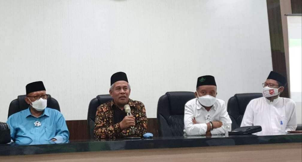 Ketua PWNU Jawa Timur KH Marzuki Mustamar memberi pengarahan pada Harlah ke-92 LP Maarif Jawa Timur, Sabtu 19 September 2021. (Foto: Istimewa)