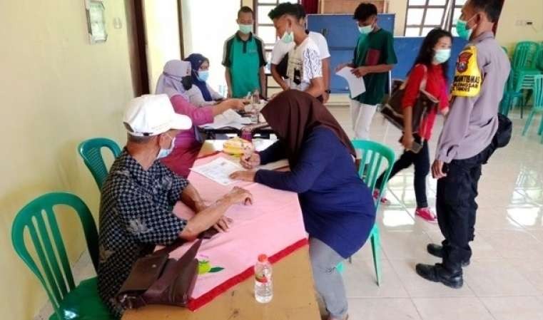 Kegiatan vaksinasi puluhan klien UPT PRSMP Surabaya di Puskesmas Balongsari Surabaya.