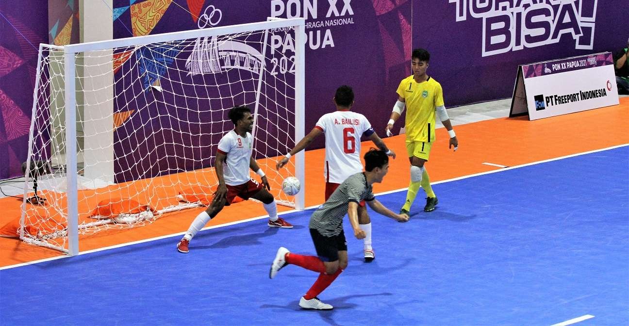 Tim Futsal Jatim meraih kemenangan pertama di PON XX Papua 2021. (Foto: Rizal Arnas/Ngopibareng.id)